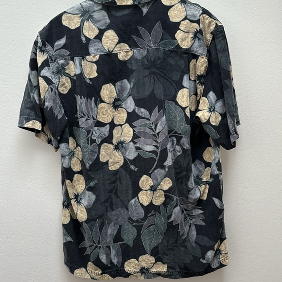 Tommy Bahama Silk Mens SZ. M Black/Green/Yellow Button Down Casual Tropical - Picture 9 of 9